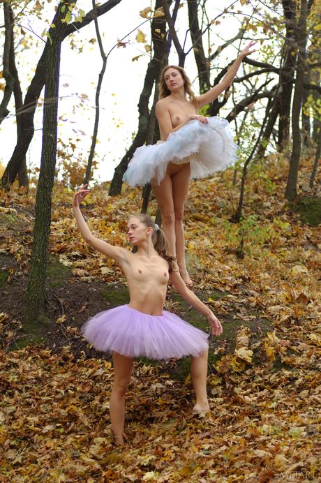 Tight Booty Skirts Pics